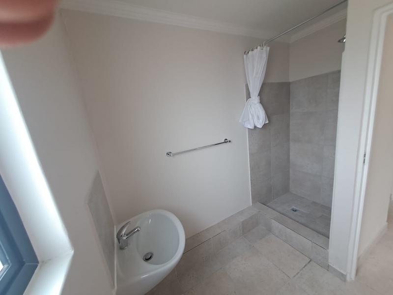 To Let 2 Bedroom Property for Rent in Austinville Western Cape